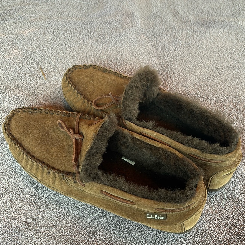 LL bean Slippers like new